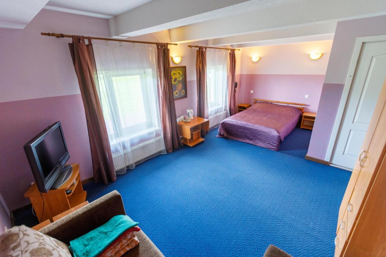 Hotel Viesu Nams “Dimantu Ferma” Ikšķile Exteriér fotografie