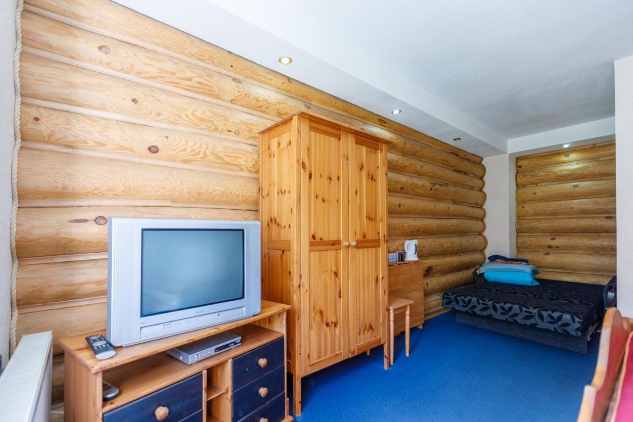 Hotel Viesu Nams “Dimantu Ferma” Ikšķile Exteriér fotografie