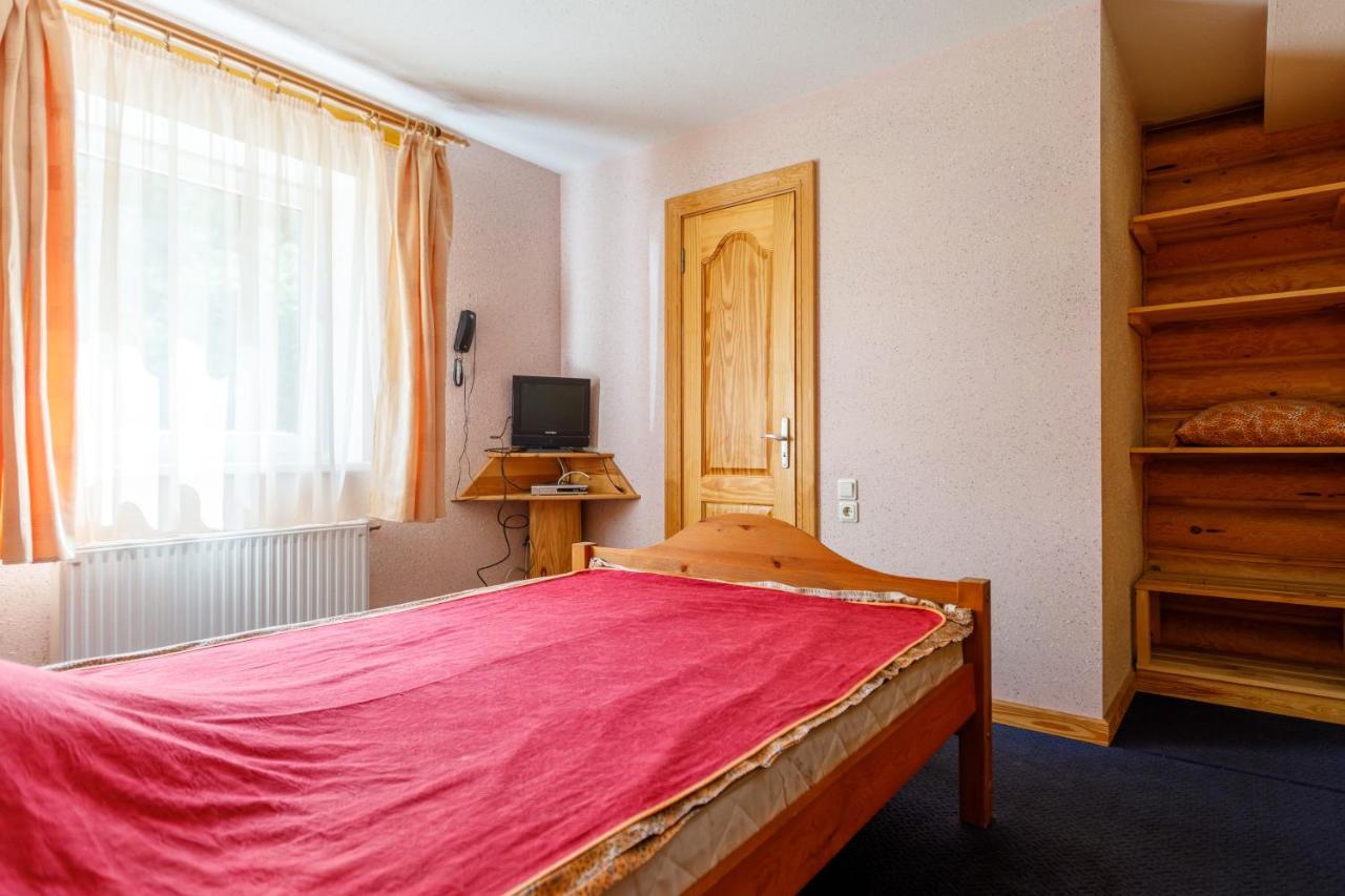 Hotel Viesu Nams “Dimantu Ferma” Ikšķile Exteriér fotografie