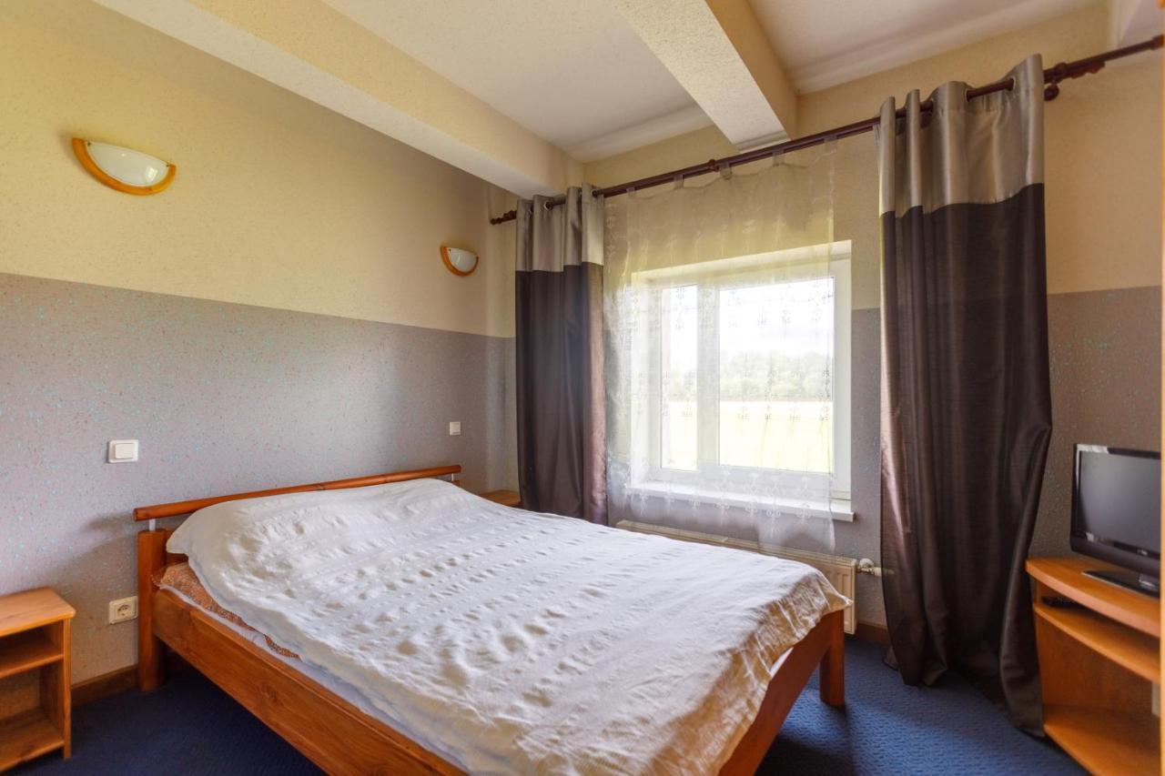 Hotel Viesu Nams “Dimantu Ferma” Ikšķile Exteriér fotografie