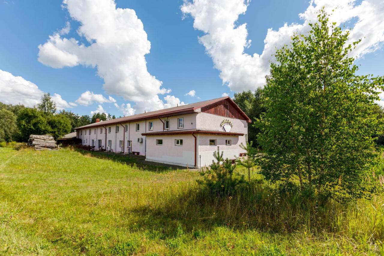 Hotel Viesu Nams “Dimantu Ferma” Ikšķile Exteriér fotografie